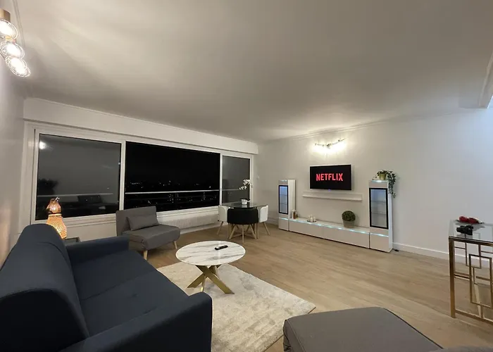 With 180 View Of Lägenhet *