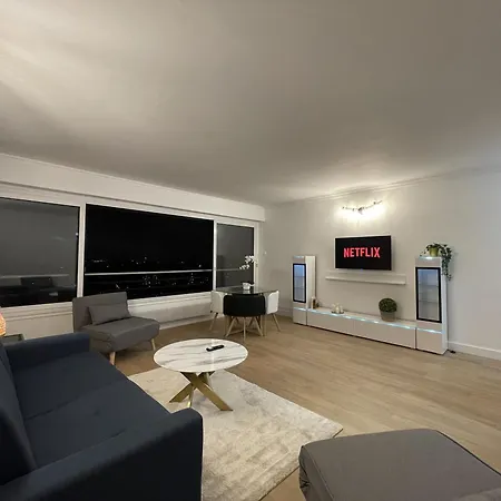 With 180 View Of Apartmán *